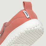 Detalle Moraira Rocker | Frambuesa Microfibra Nobuck