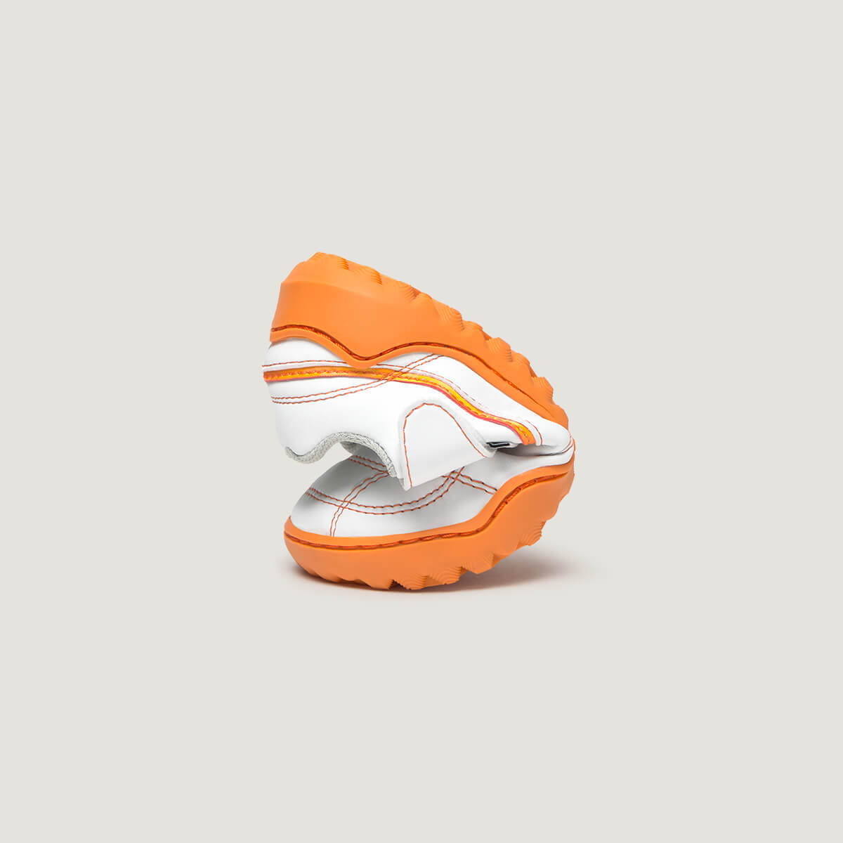 Plegado Amunt Zapatilla de futbol barefoot | Blanco Naranja Microfibra