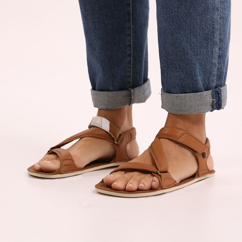 sandalias barefoot suela plana flexible mujer primavera verano oliva ss26 nut